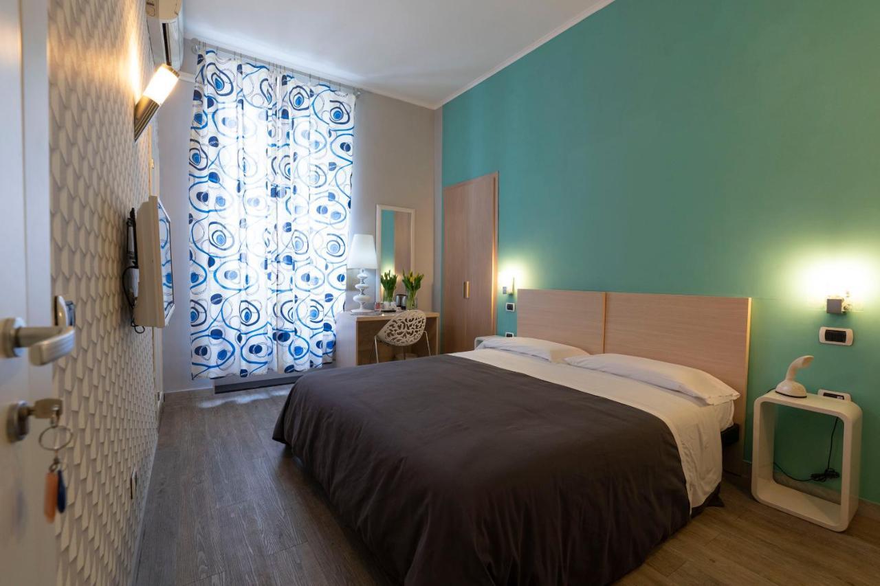 H Rooms Boutique Hotel نابولي المظهر الخارجي الصورة