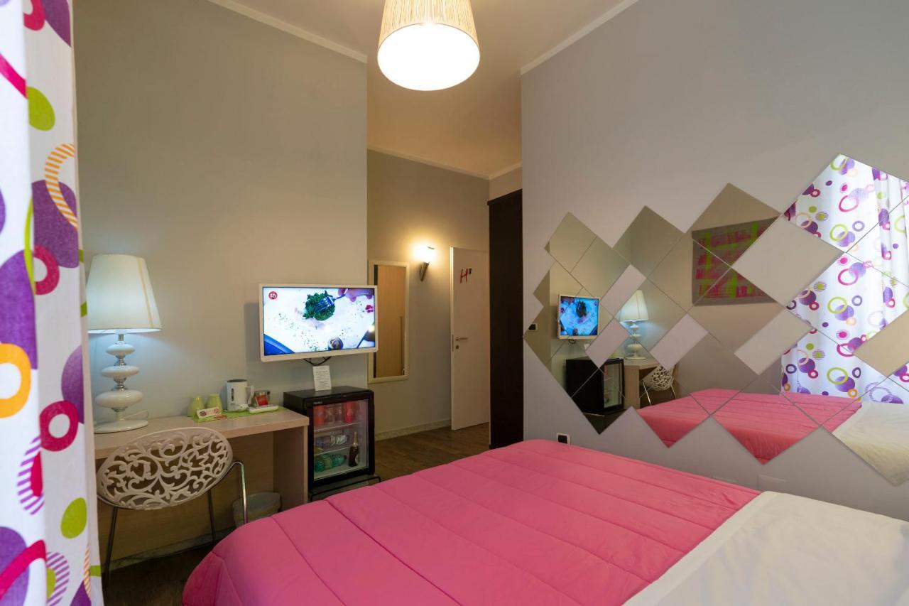 H Rooms Boutique Hotel نابولي المظهر الخارجي الصورة