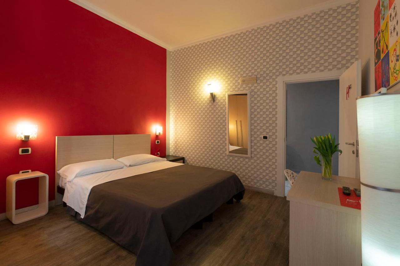 H Rooms Boutique Hotel نابولي المظهر الخارجي الصورة